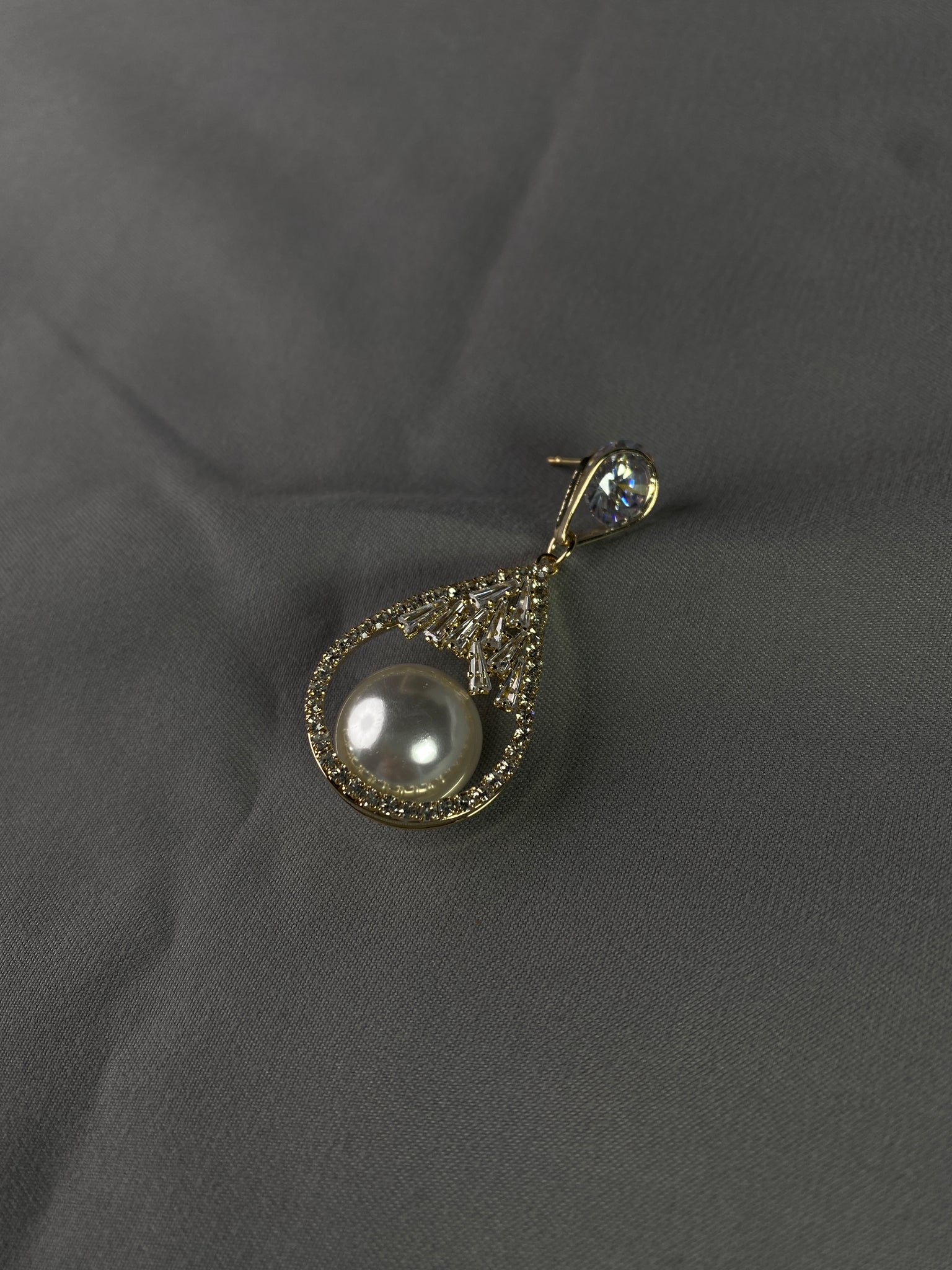 Royal Style Water-drop Pearl Earrings